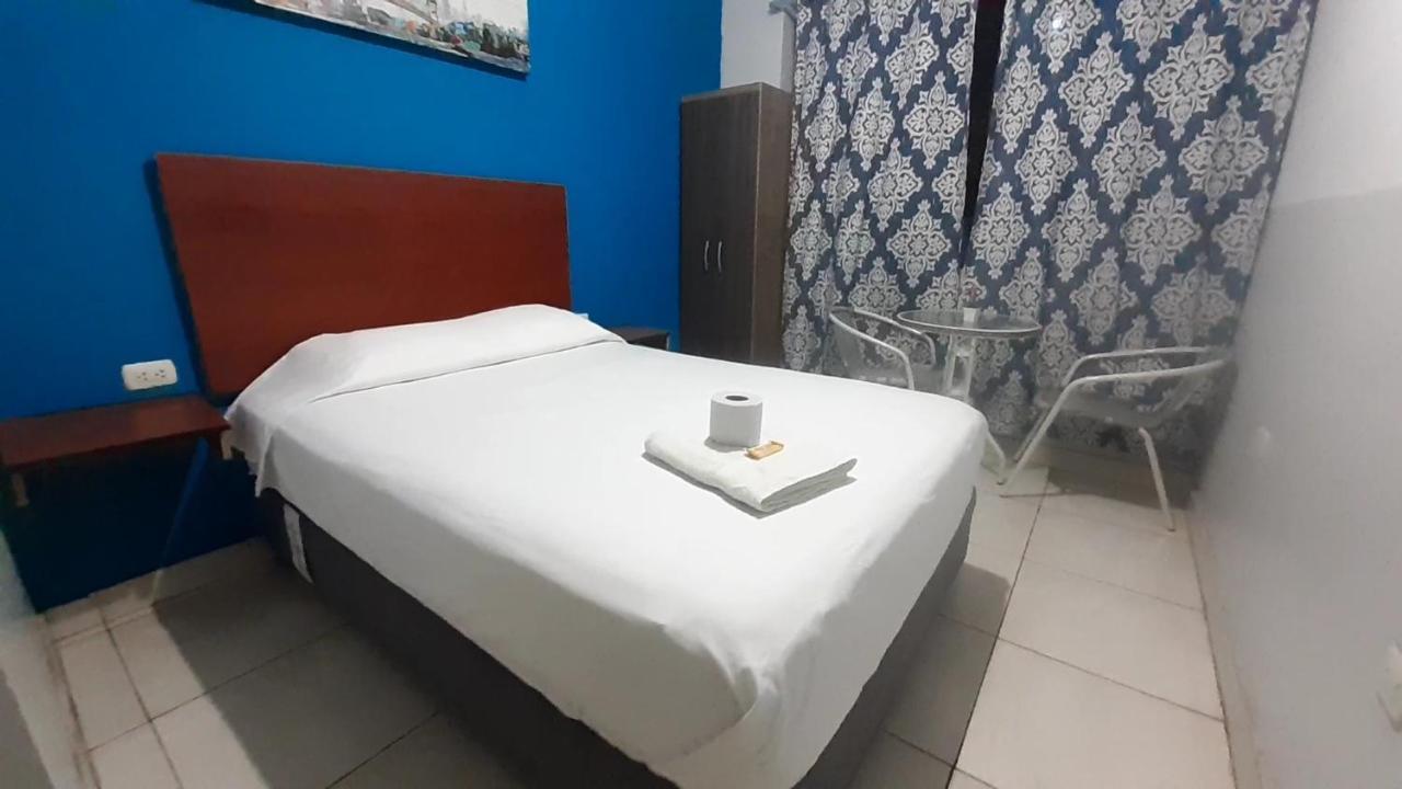 Aypa Hostal 트루히요 외부 사진